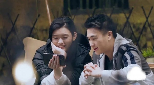 股票配资开户网 奚梦瑶离婚真相曝光：为争女儿抚养权掀桌，何猷君私生子传闻竟是亲戚孩子？